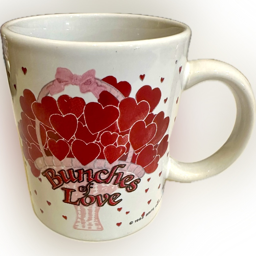 VTG BUNCHES OF LOVE HEART HEARTS COFFEE JAVA COCOA SOUP MUG CUP GIFT VALENTINE